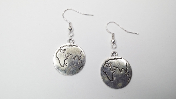 Weltkugel Ohrringe silberfarben Vintage Optik